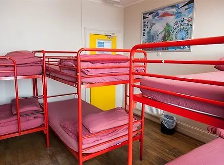 Albergue St Christopher's Newquay New Quay