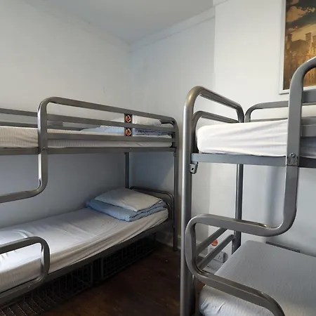 St Christopher's Newquay Albergue *